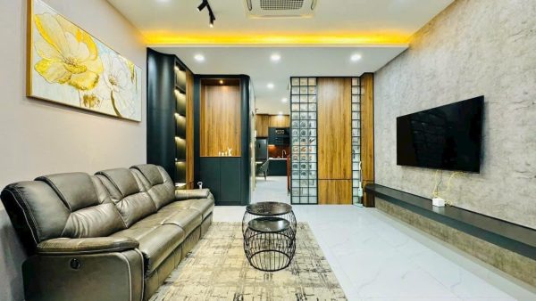 Bán nhà đường Hoàng Văn Thụ Tân Bình